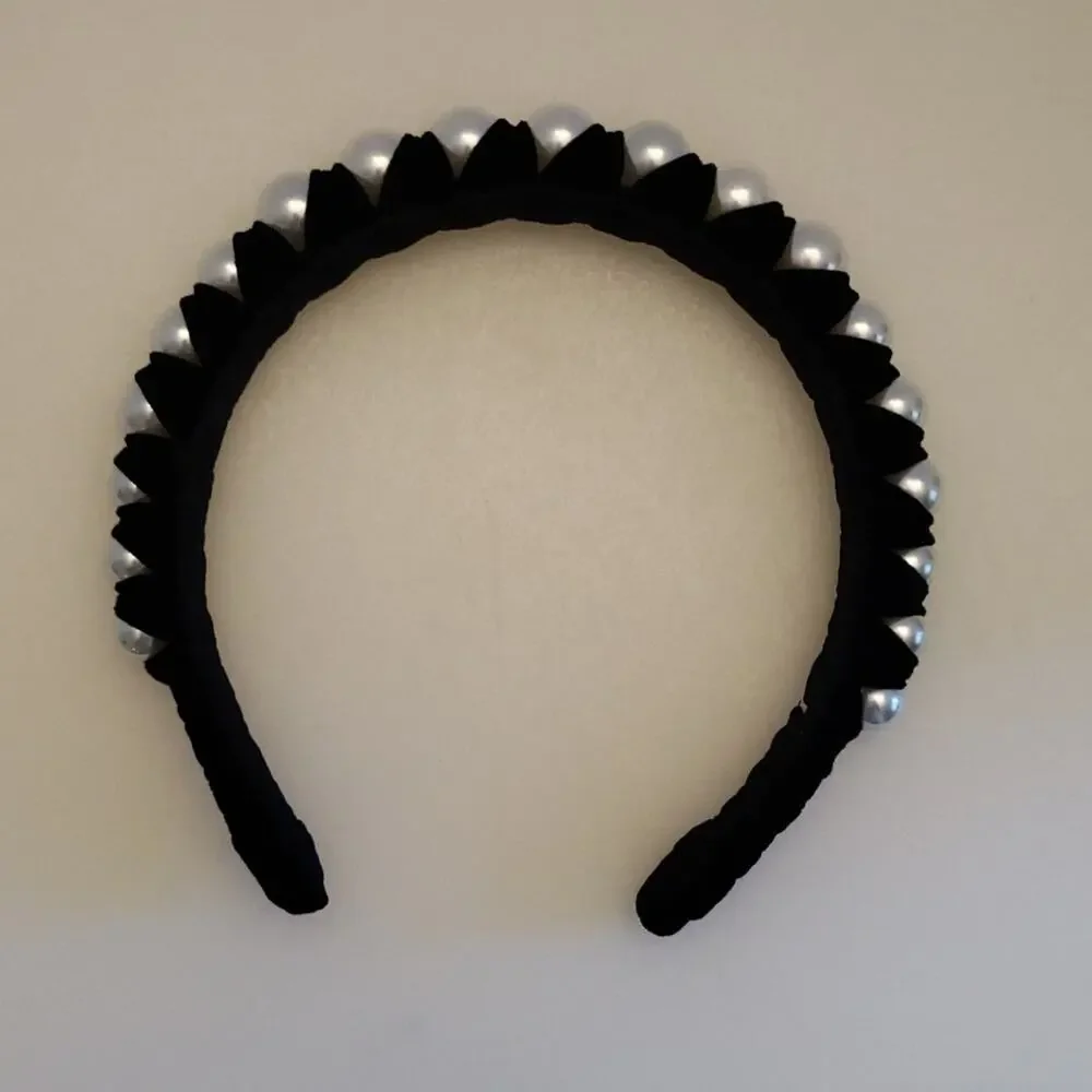 A new day headband velvet and pearl black‎ and white